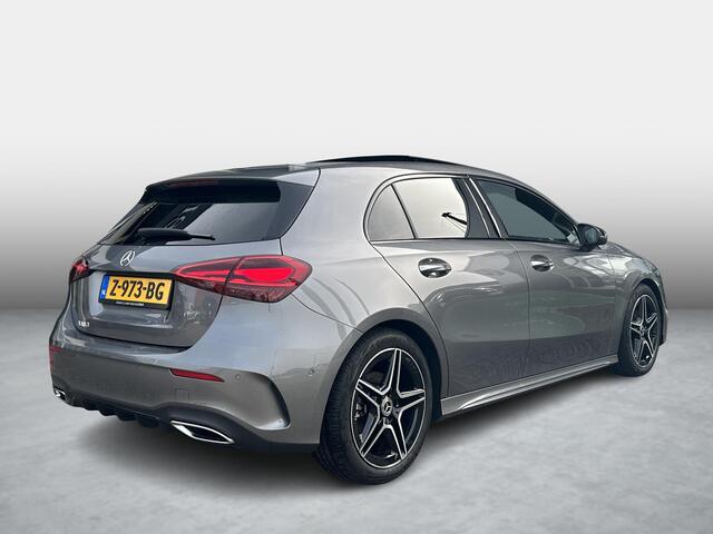 Mercedes-Benz A-KLASSE 180 AMG Line | Panoramadak | Stoelverwarming | Sfeerverlichting