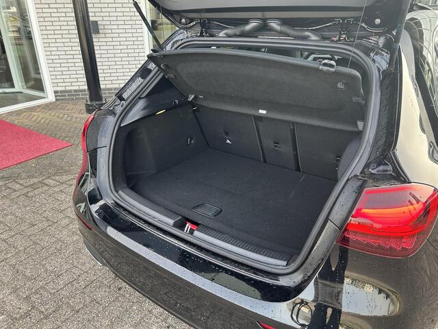 Mercedes-Benz A-KLASSE 250 e Business Solution AMG | Head Up Display | Panoramadak | Led Koplampen