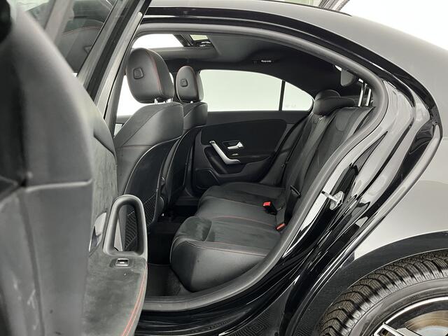 Mercedes-Benz A-KLASSE 250 e Business Solution AMG Limited (INCL.BTW) *PANO | LEATHER-MICROFIBRE | FULL-LED | AMBIENTLIGHT | HEATED-SPORTSEATS | WIDESCREEN-DIGICOCKPIT | DAB+ | NAVI-FULLMAP | CAMERA | PRIVACYGLASS | 18''ALU*