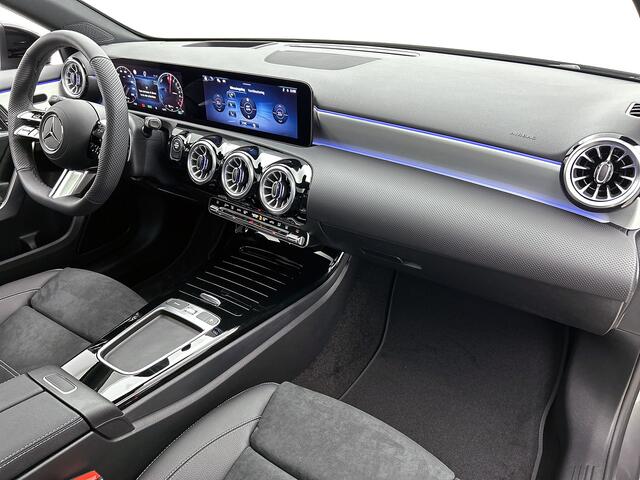 Mercedes-Benz A-KLASSE 250 e Business Solution AMG | AMG Line Plus pakket | Nightpakket | Smartphone-integratie | Panoramaschuifdak | MULTIBEAM LED | 360° camera | Head-up display | 19 inch AMG velgen | Augmented Reality navigatie |