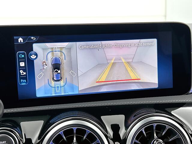 Mercedes-Benz A-KLASSE 250 e Business Solution AMG | AMG Line Plus pakket | Nightpakket | Smartphone-integratie | Panoramaschuifdak | MULTIBEAM LED | 360° camera | Head-up display | 19 inch AMG velgen | Augmented Reality navigatie |
