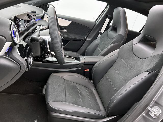 Mercedes-Benz A-KLASSE 250 e Business Solution AMG | AMG Line Plus pakket | Trekhaak | 360° camera | Smartphone-integratie | Panoramaschuifdak | MULTIBEAM LED | Head-up display | 19 inch AMG velgen | Augmented Reality navigatie |