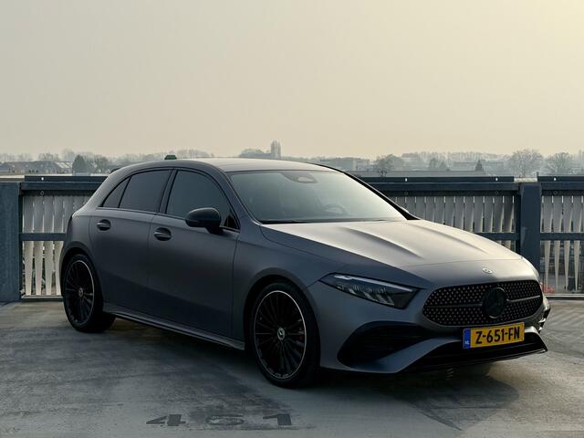 Mercedes-Benz A-KLASSE 180 AMG Line | Pano | Magno Grau | Camera
