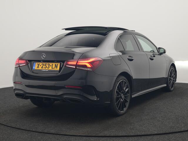 Mercedes-Benz A-KLASSE 250 e AMG Line Plug In Hybrid 263pk PHEV | Panodak | Multibeam LED | Alcantara Sportstoelen Verwarmd | Apple Carplay | Sfeerverlichting | Blis | Cruise Control | Navigatie | Virtual | DAB |