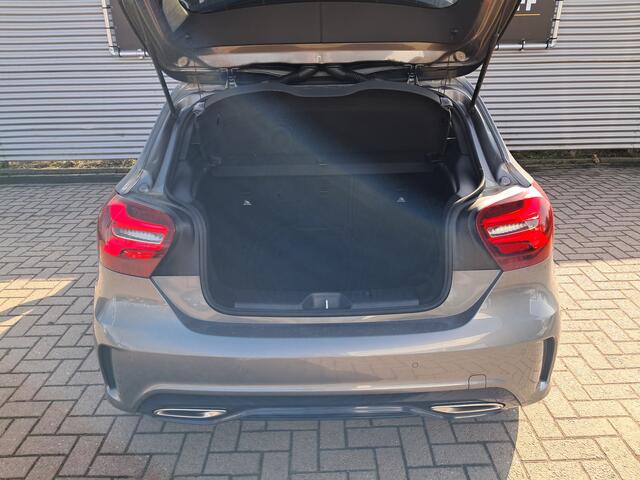 Mercedes-Benz A-KLASSE 180 Ambition AMG-Line Automaat met 60.382 km!!!! | Navigatie | Cruise control | Ndl auto met unieke km stand!! | LM Velgen | PDC voor en achter | RIJKLAARPRIJS INCL 12 MAANDEN GARANTIE EN BEURT