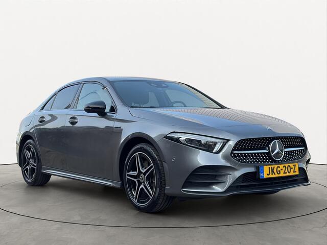 Mercedes-Benz A-KLASSE 250e 218PK AMG Night Sfeer Dode-hoek Apple-Carplay