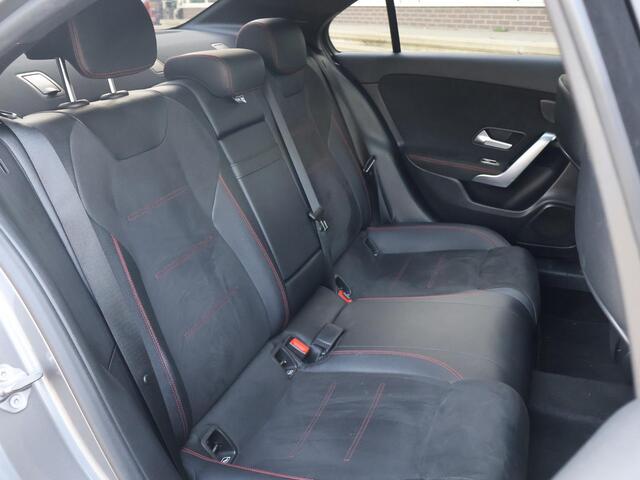 Mercedes-Benz A-KLASSE 180 AUT. AMG SPORT + PANORAMA | MBUX | SFEERVERL. | CAMERA | MEMORY | STOELVERW.