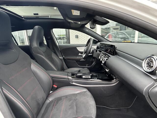 Mercedes-Benz A-KLASSE 250 e AMG | Panoramadak | Sfeerverlichting