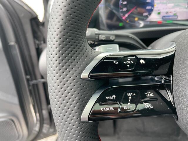 Mercedes-Benz A-KLASSE 250 e AMG | Panoramadak | Dodehoekassistent | Privacy Glas Achter | Sfeerverlichting | Stoelverwarming | Parkeersensoren |