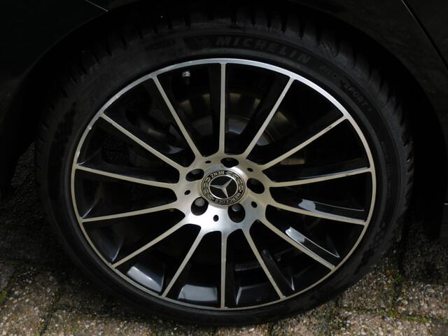 Mercedes-Benz A-KLASSE 200 Business Solution AMG TOPSTAAT! DEALER ONDERHOUDEN! CARPLAY/ANDROID! STOELVERWARMING! CRUISE! CLIMA!