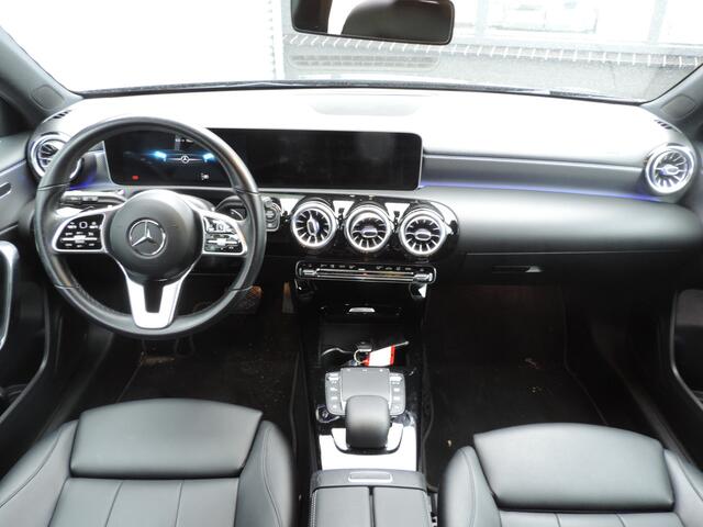 Mercedes-Benz A-KLASSE 180 Business Solution Luxury sfeer licht