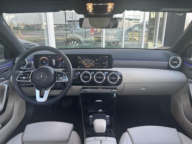 Mercedes-Benz A-KLASSE 180 Business Solution Luxury Beige Leder | Memory | Panoramadak