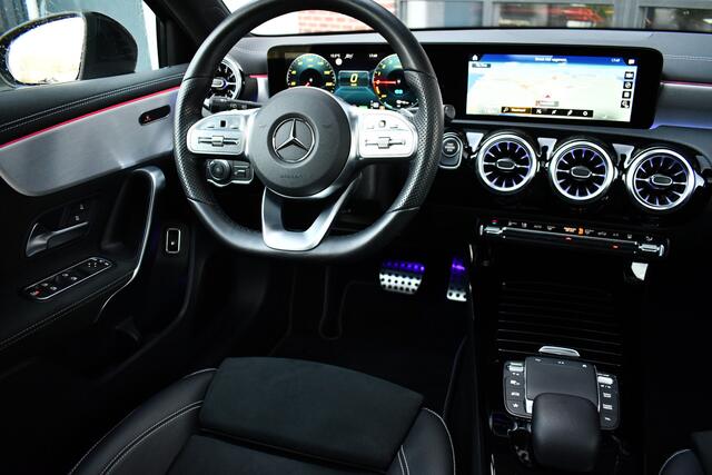 Mercedes-Benz A-KLASSE 250 e AMG Pano Distronic Night Carplay Multibeam-LED