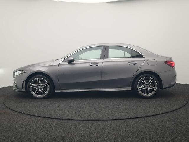 Mercedes-Benz A-KLASSE 250 e AMG Line PHEV 218pk Dealer O.H. | Adaptive Cruise | Multi Beam LED | Camera | Sfeerverlichting | Lederen Sportstoelen Verwarmd | Widescreen Navi | Apple Carplay | Keyless | Blis | Navigatie | DAB | Plug In Hybrid |