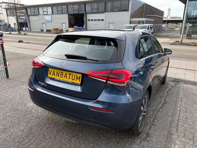 Mercedes-Benz A-KLASSE 250 e Premium