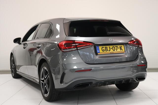 Mercedes-Benz A-KLASSE 250 e Business Solution AMG Limited | Parkeersensoren | AppleCarplay AndroidAuto | Stoelverwarming | All Season banden |