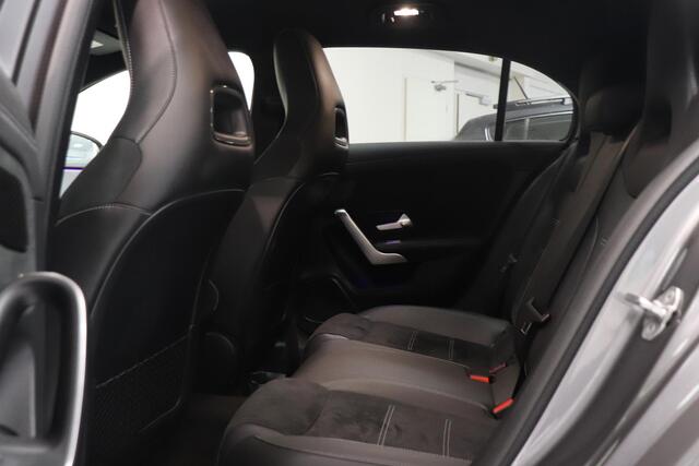 Mercedes-Benz A-KLASSE 250 e Business Solution AMG Limited | Parkeersensoren | AppleCarplay AndroidAuto | Stoelverwarming | All Season banden |