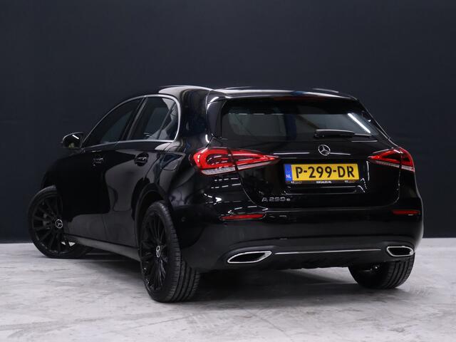 Mercedes-Benz A-KLASSE 250 e Business Solution Luxury Limited [TREKHAAK, CRUISE CONTROL, SFEERVERLICHTING, BLUETOOTH TELEFOON, ACHTERUITRIJCAMERA, PDC V+A, STOELVERWARMING, NIEUWSTAAT]