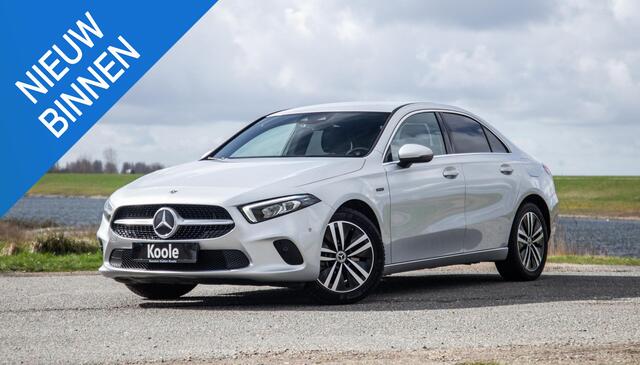 Mercedes-Benz A-KLASSE 250 e Business Solution Luxury Limited CARPLAY / LEER / CAMERA / AUTOMAAT