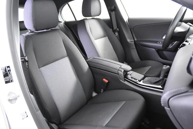 Mercedes-Benz A-KLASSE 160 *1ste Eigenaar*Navigatie*Parkassist*Carplay*