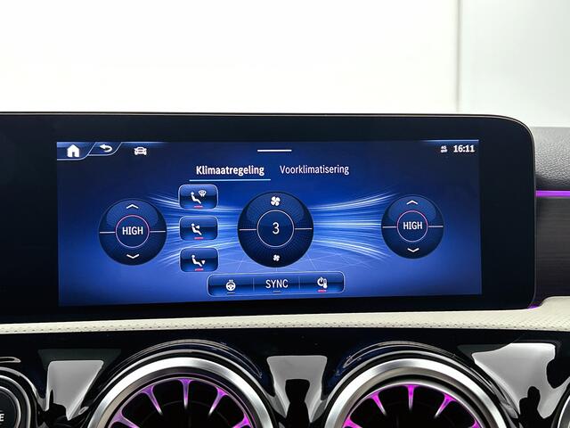Mercedes-Benz A-KLASSE 250 e Luxury Line Panorama Schuif-Kanteldak | Sfeerverlichting | Achteruitrijcamera | Stoelverwarming. Achteruitrij camera | Panorama dak | Memory pakket