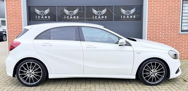 Mercedes-Benz A-KLASSE 180 AMG Night Edition Alacantra Dealer onderhouden