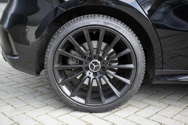 Mercedes-Benz A-KLASSE 250 e Premium | Pano | 360 camera | AMG Pakket |