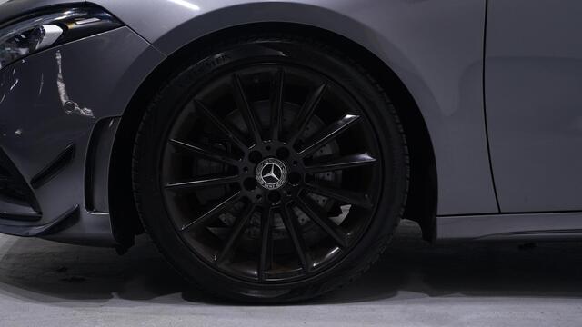 Mercedes-Benz A-KLASSE 250 Premium Plus Panodak Burmester Sound PDC v+a Leder/alcantara Navi
