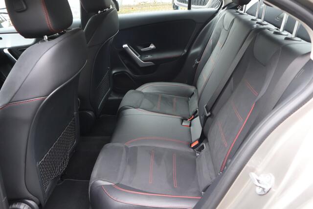 Mercedes-Benz A-KLASSE 250 Premium Plus