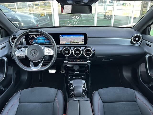 Mercedes-Benz A-KLASSE AMG 35 4MATIC Advantage | Panoramadak | Carplay | Cruise Control