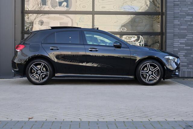 Mercedes-Benz A-KLASSE 250 e Business Solution AMG Limited | NAP | PANO | 2X MEMORY | AMG | SFEER | KEYLESS