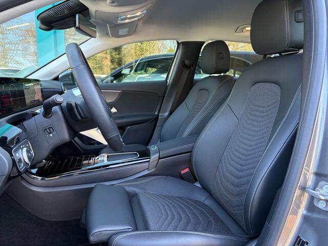 Mercedes-Benz A-KLASSE A 200 SPORT LED, Navi, CarPlay, Adaptive Cruise