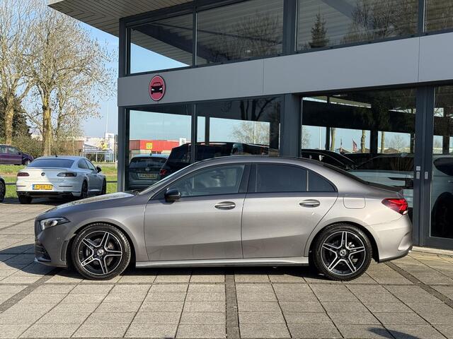Mercedes-Benz A-KLASSE 180 Aut. AMG Sport | Navi | Camera | Sfeer Verlichting |