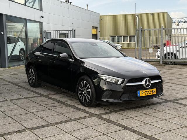 Mercedes-Benz A-KLASSE Aut. 180 Business Sol. Luxury Line | ORG NL | Navi | Camera | M-Bux |