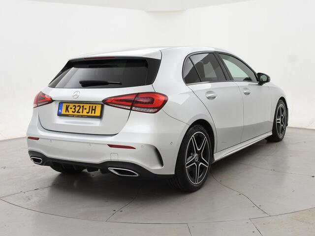Mercedes-Benz A-KLASSE 180 AUT. AMG SPORT + MBUX | SFEERVERLICHTING | CAMERA | SPORTSTOELEN