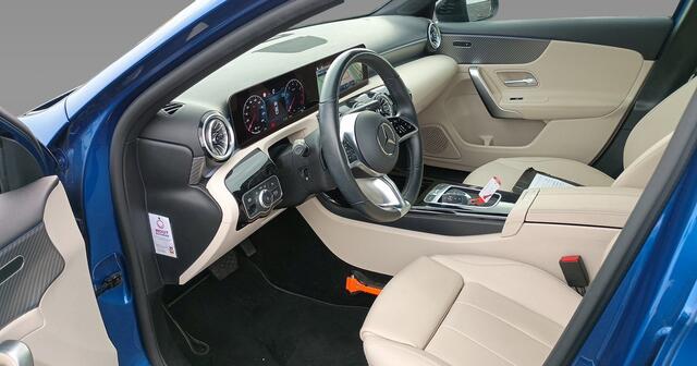 Mercedes-Benz A-KLASSE 180 Luxury Line 1e-Eig. Keurig-Onderh., BOVAG-Garantie. NL-Auto.