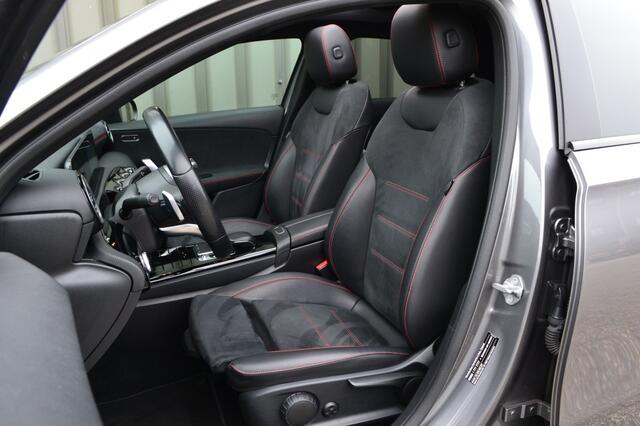 Mercedes-Benz A-KLASSE 200 Bns Sol. AMG Pano/Camera/LED/Navi