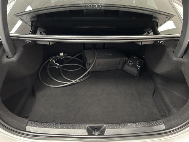 Mercedes-Benz A-KLASSE 250 e AMG Limited | Panoramadak | Camera | Burmester | Elek. stoelen |