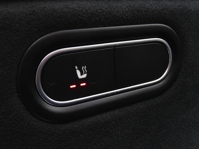 Mercedes-Benz A-KLASSE 180d Bns Sol. AMG-pakket / Burmester / dakraam / LED