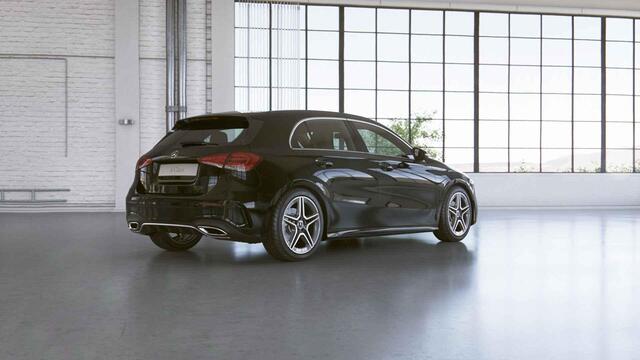 Mercedes-Benz A-KLASSE 200 Business Solution AMG | Panoramadak | Widescreen | Sfeerverlichting | Stoelverwarming |