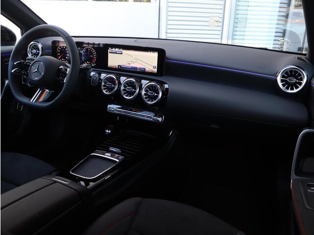 Mercedes-Benz A-KLASSE 250 e AMG Line