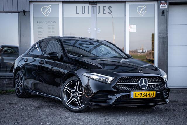 Mercedes-Benz A-KLASSE 200 AMG I Pano I Sfeerverl. I Org.NL I Camera I Stoelmemo I Multibeam I 1e-eig I Dealer-o.h.