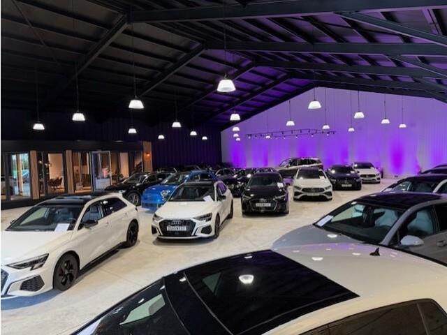 Mercedes-Benz A-KLASSE 220 Premium Plus AMG |Pano | Geheugen Sportstoelen | Sfeer | Night-Pakket |