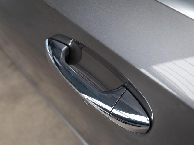 Mercedes-Benz A-KLASSE Limousine 180 Business Solution AMG Panorama dak