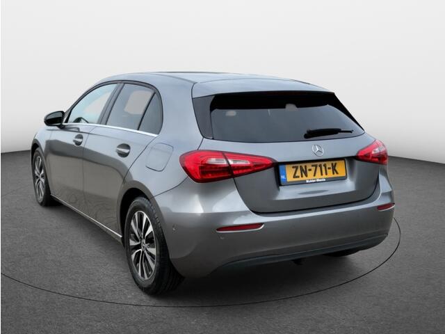 Mercedes-Benz A-KLASSE 160 Business Solution | Carplay | Privacy glass | Sport interieu
