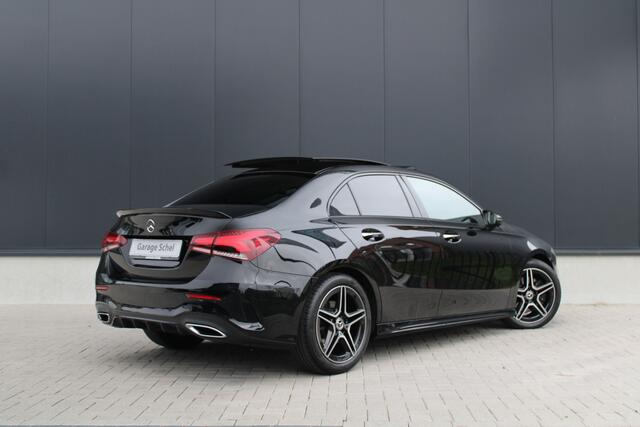 Mercedes-Benz A-KLASSE 220 AMG Line - Multibeam - Memory - Pano - Night Pakket - Keyless - Stoelverwarming - Camera - Rijklaar