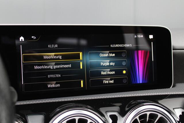 Mercedes-Benz A-KLASSE 220 AMG Line - Multibeam - Memory - Pano - Night Pakket - Keyless - Stoelverwarming - Camera - Rijklaar