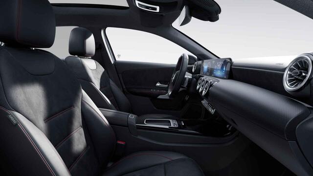 Mercedes-Benz A-KLASSE 250 e AMG Line | Night | Multispaaks velgen | Panoramadak | Stoelverwarming | Widescreen | Sfeerverlichting | Achteruitrijcamera |