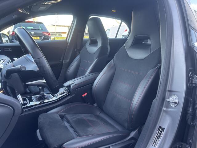 Mercedes-Benz A-KLASSE 160 Business Solution AMG Pakket Mountain Gray Metallic! | Stoelverwarming | Apple Carplay | Lane Assist