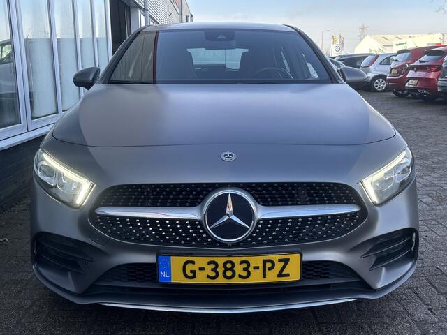 Mercedes-Benz A-KLASSE 160 Business Solution AMG Pakket Mountain Gray Metallic! | Stoelverwarming | Apple Carplay | Lane Assist